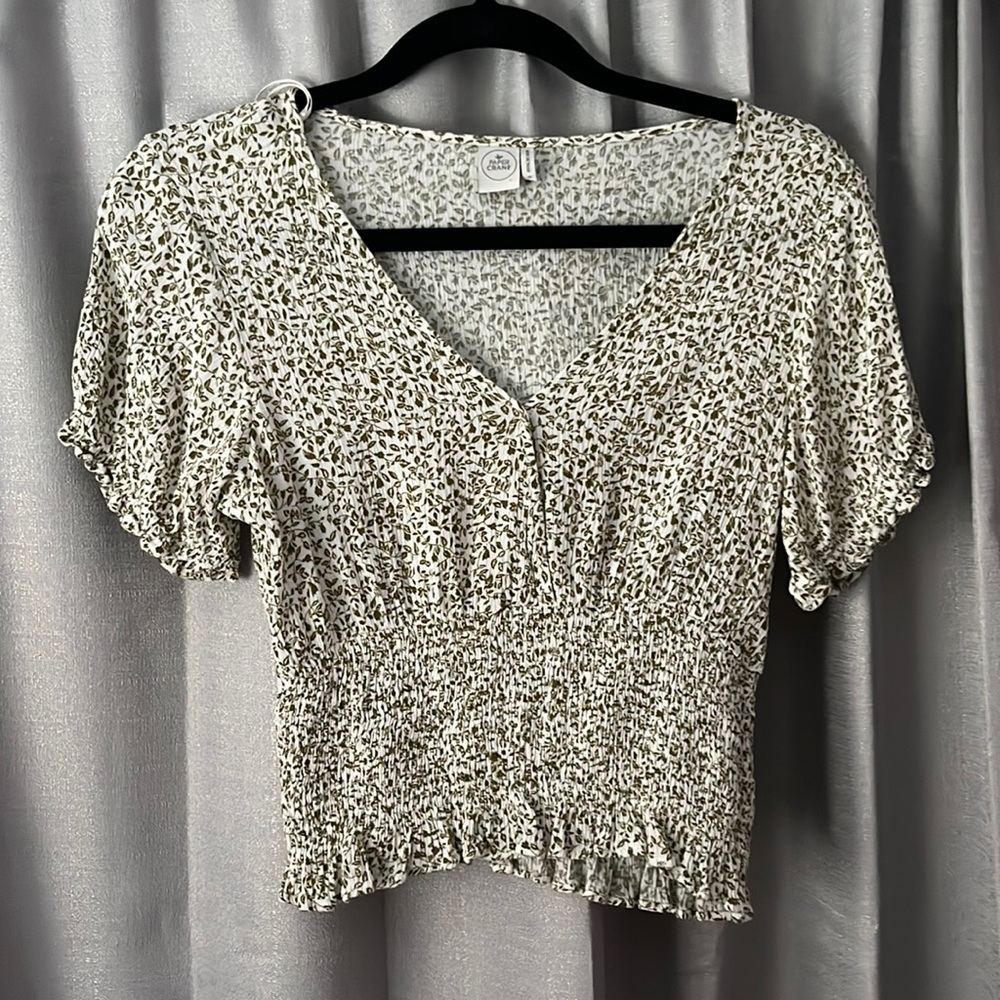 cute floral cropped shirt